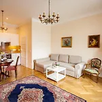 Apartman Schieszl 2 *