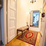 Schieszl 2 * Budapest