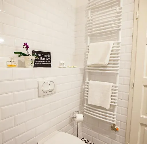 Schieszl 2 * Budapesta