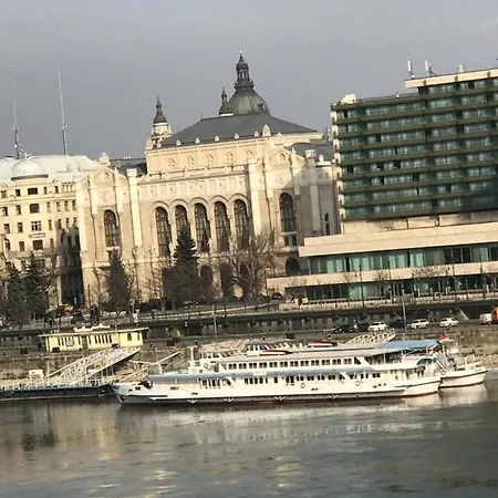 Schieszl 2 アパート *