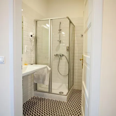 Schieszl 2 アパート *