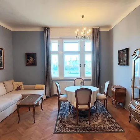 Apartment Schieszl 2